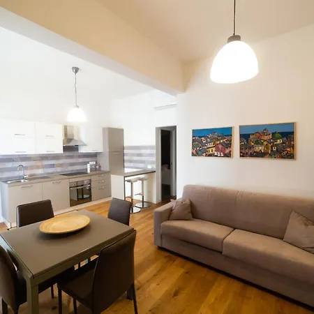 Cristoforo Colombo Apartment *